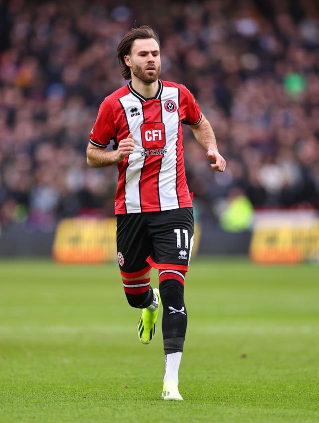 C7娱乐-梳特尔联客场逼平，保持不败气势(谁伤一人全场发慌谁人一怒比赛结束)