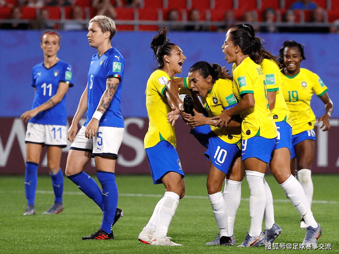 C7娱乐app下载-哥伦比亚女足燃情赛场，勇夺胜利的简单介绍