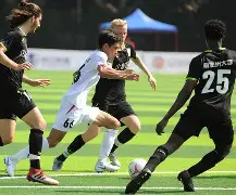 在线娱乐-包含国际足球赛事中的精彩对决激动人心的词条