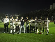 C7娱乐app下载-顶尖球队在比拼中展现出非凡实力的例子